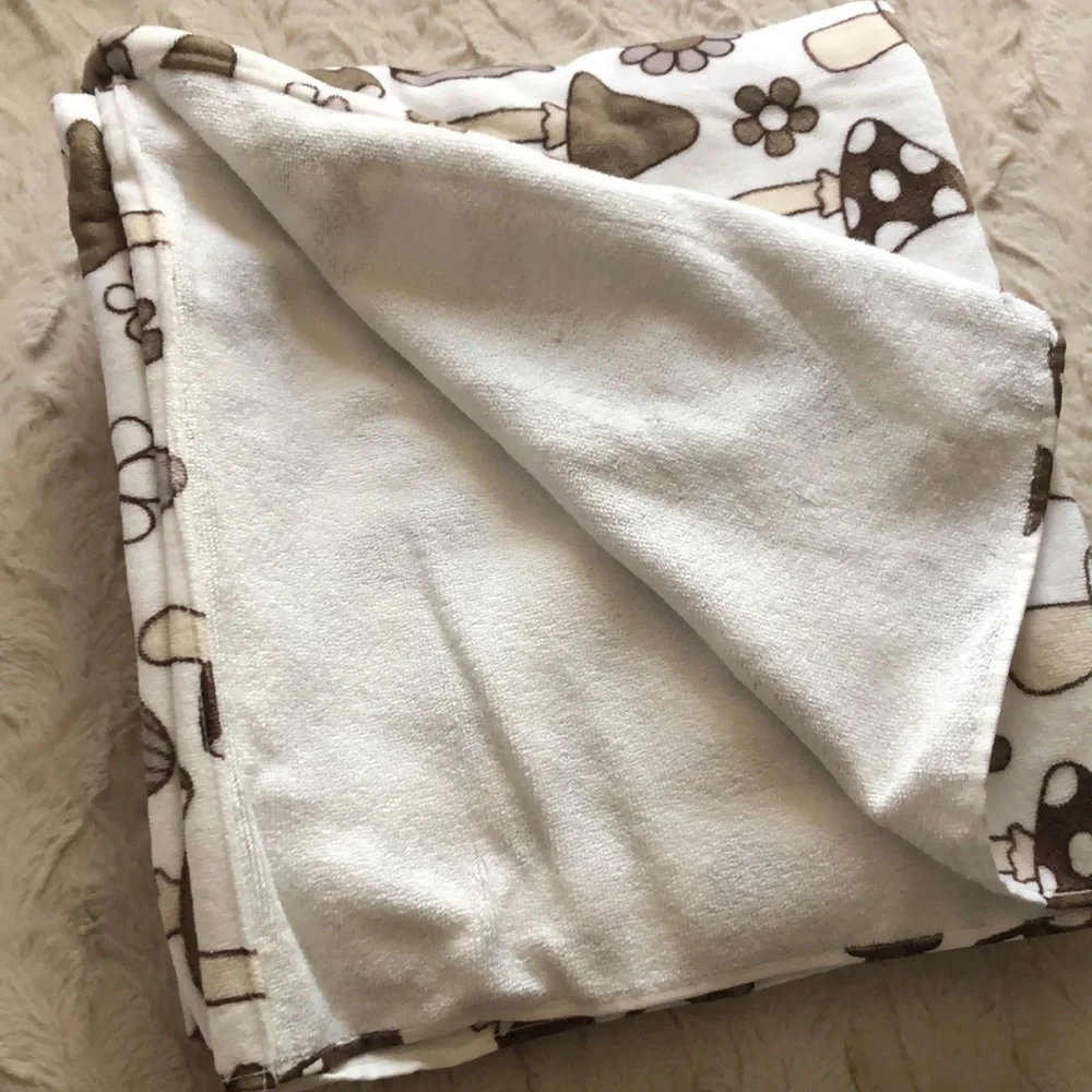Deborah Connolly MUSHROOM Print Hand and Bath Towel Set